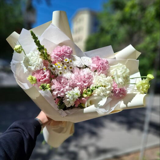 Повод для объятий