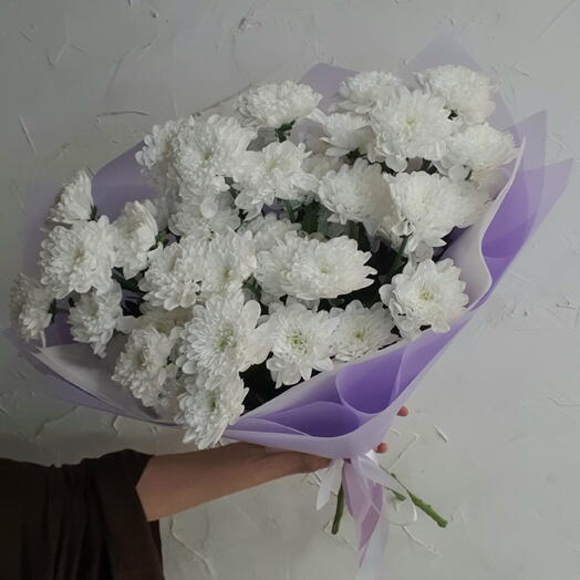 Букет кустовых белых хризантем