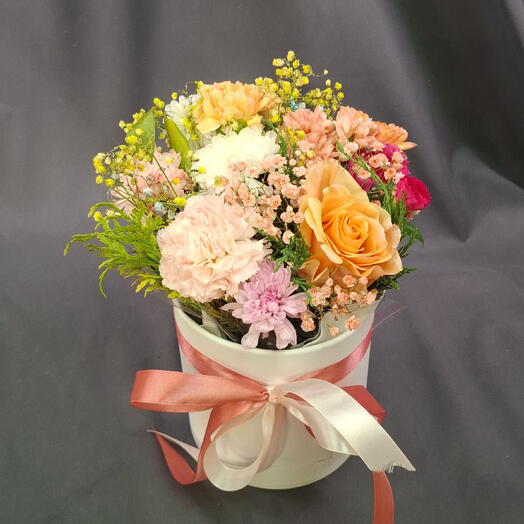 Шляпная коробка летних цветов 💐