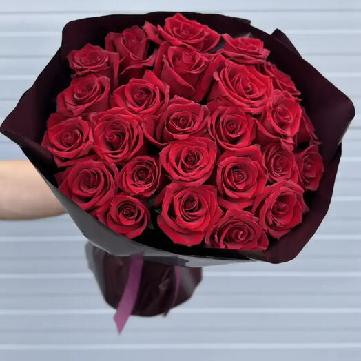 Букет из 25 красных роз
