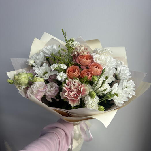 Хризантемы, кустовая Роза, эустома и диантусы 🌸🌿