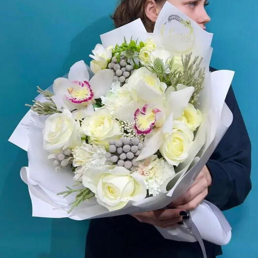Букет Белоснежный с Орхидеями и розами. Авторский букет 538. Leora Flowers