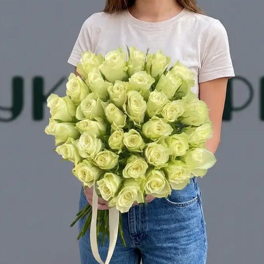 Букет из 35 белых роз Африка