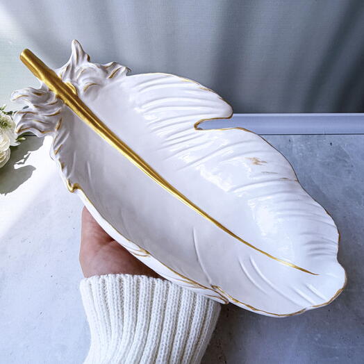 Подставка декоративная из гипса "Перо"