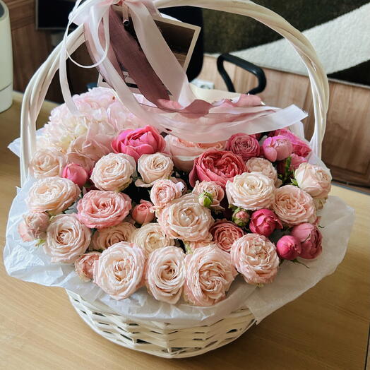 Большая корзина с пионовидными розами🌺🌸🌹