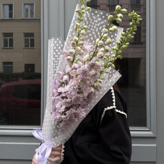 Пинк Диззл (букет из дельфиниума)