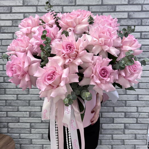 Композиция из розовых роз 💗