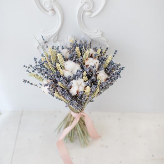A bouquet of lavender and cotton