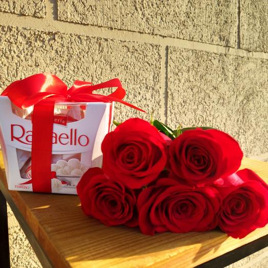 5 rosas y chocolates