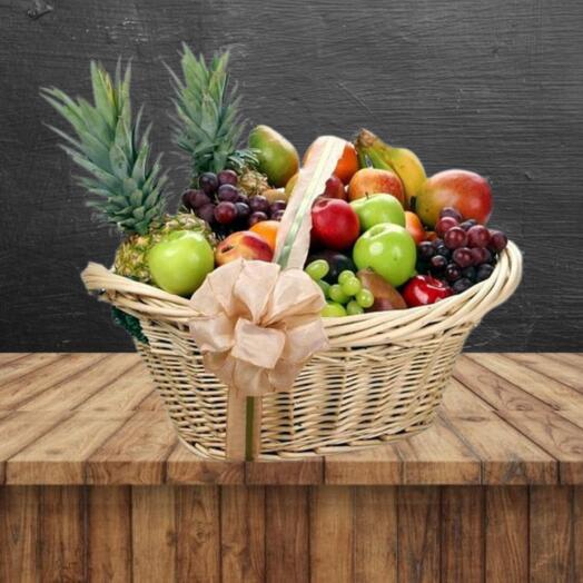 Подарочный продуктовый набор из фруктов
