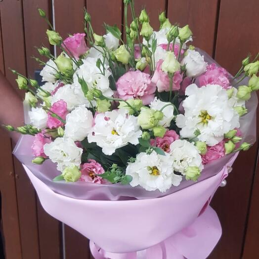 Ramo con eustoma