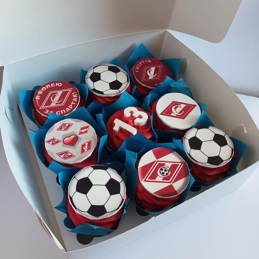 Капкейки в подарок парню, спортсмену, футболисту