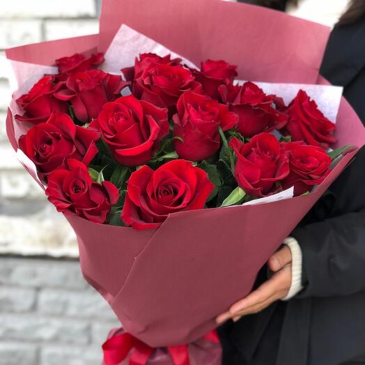 Букет из красных роз