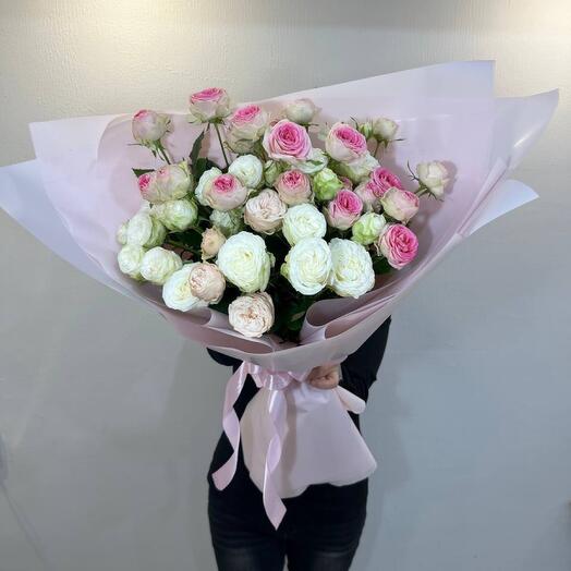 Ramo de rosas de peonía Arbustiva