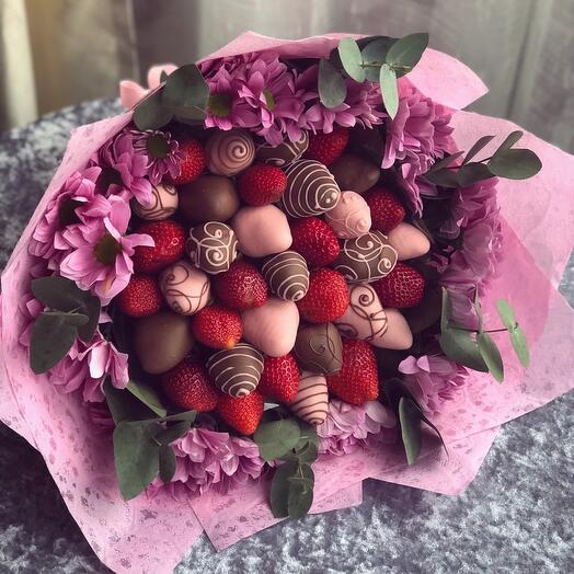 Delicate strawberry with chrysanthemums