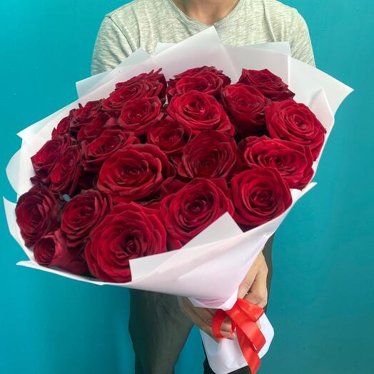 Букет из 25 красных роз «Love»