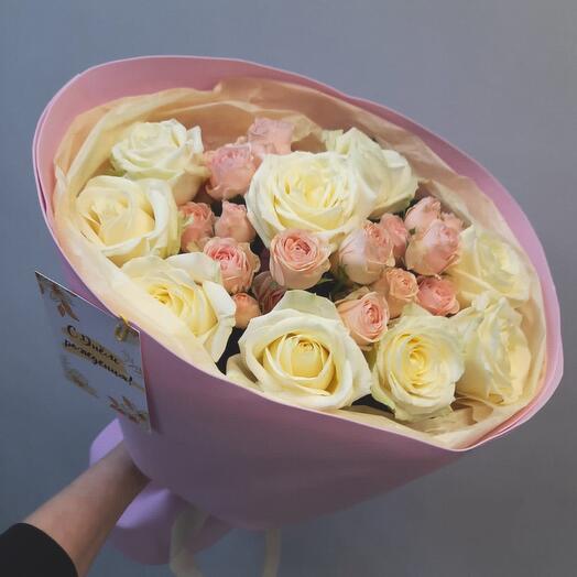 Delicate bouquet of roses
