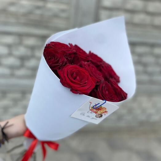 9 красных роз