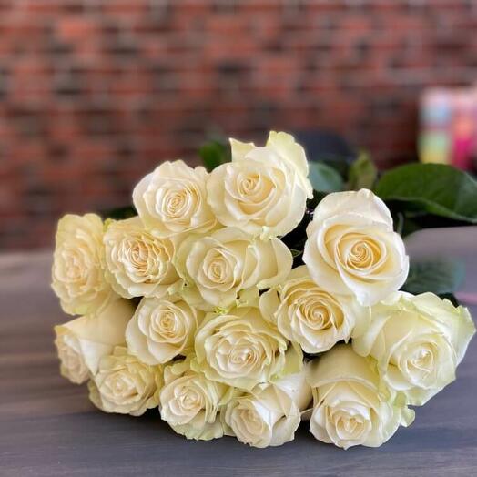 Bouquet of 15 white Ecuadorian roses Mondial premium 50-60 cm
