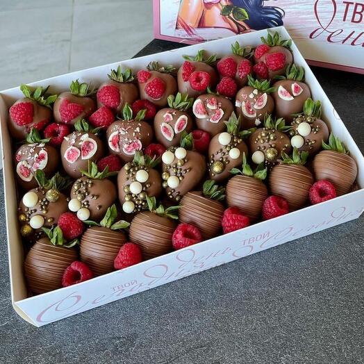 Chocolate-covered strawberries EMPRESS