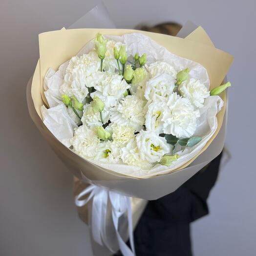 Bouquet 181 из ароматных диантусов и кружевной эустомы