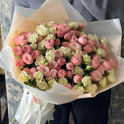 Bouquet of 101 mixed baby roses