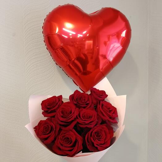 Красные розы 9 шт и шарик сердце