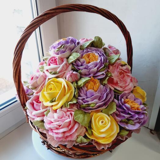 Зефирные цветы в корзинке