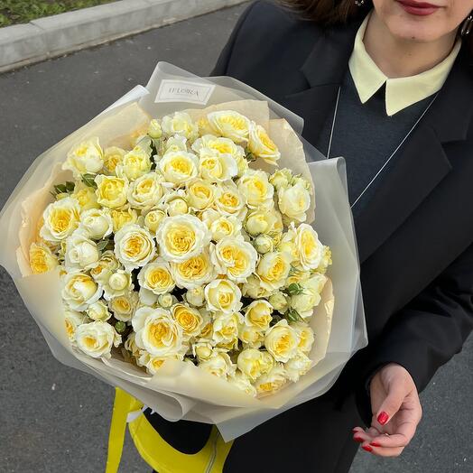 Кремовые кустовые розы - Пина Колада