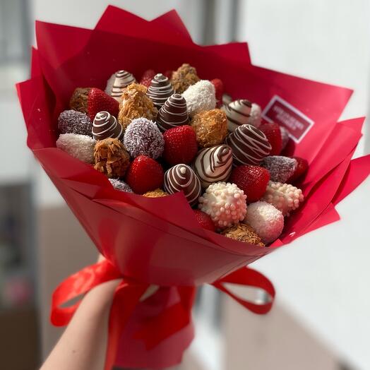 Вкусный букет из клубники в шоколаде на 14 февраля