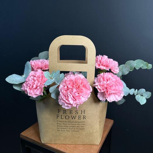Bolso con Dianthus rosa resistente