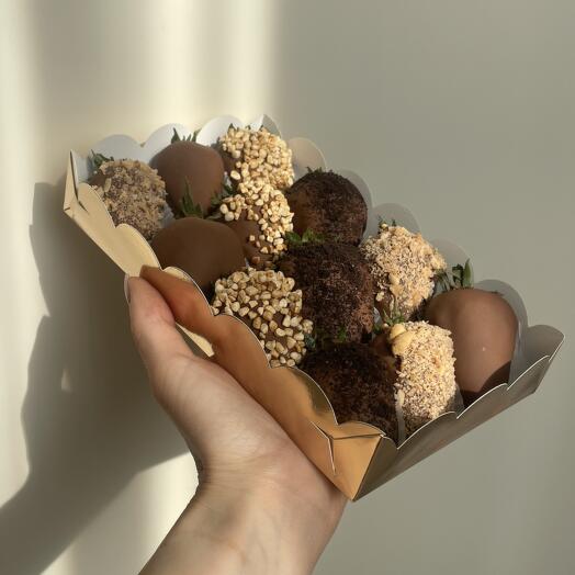 Strawberries in milk chocolate