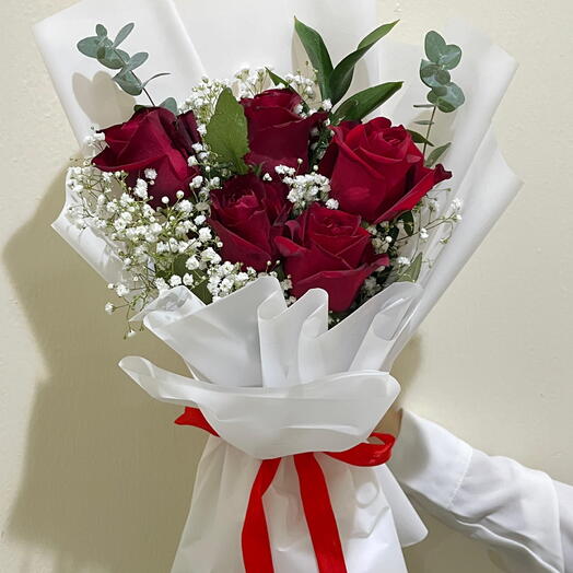 5 Red Roses Bouquet