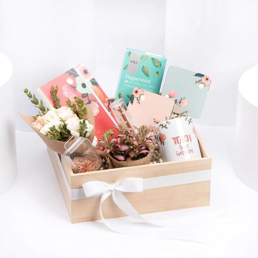 Teacher S Essentials Gift Hampers