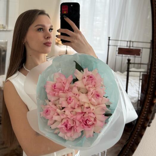 Букет с нежными французскими розами