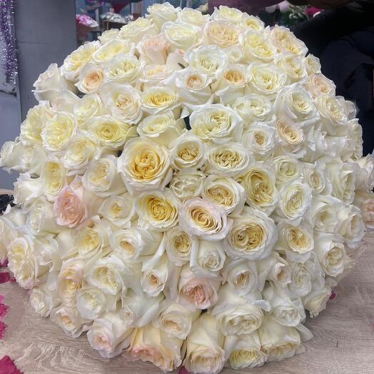 Букет из роз "Love"