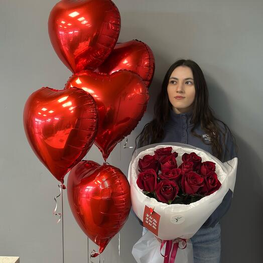 Комбо «Букет и 5 сердец»