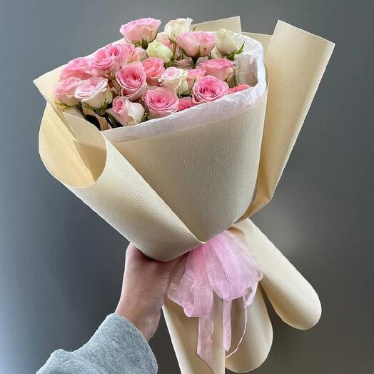 Микс нежных кустовых роз