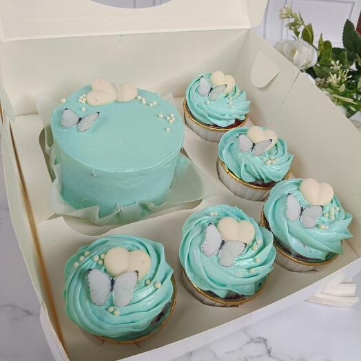 Bentos with your inscription and cupcakes