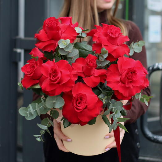 Шляпная коробка из французских роз