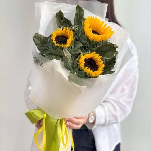 Букет SUNNY из 3 подсолнухов🌻