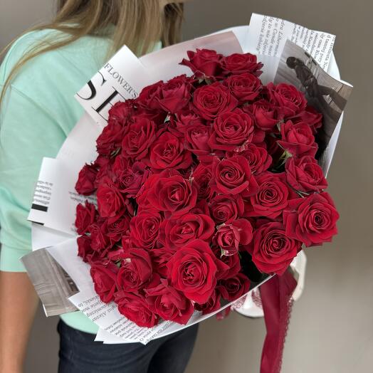 Красные кустовые розы (17 шт) ♥️