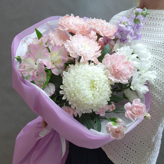 Delicate round bouquet with chrysanthemum, alstroemeria, mattiola and chamomile