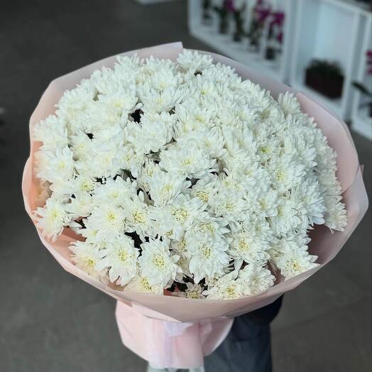 Букет белых кустовых хризантем