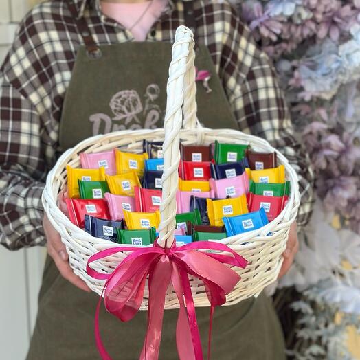 Корзина с шоколадом ( Ritter Sport )
