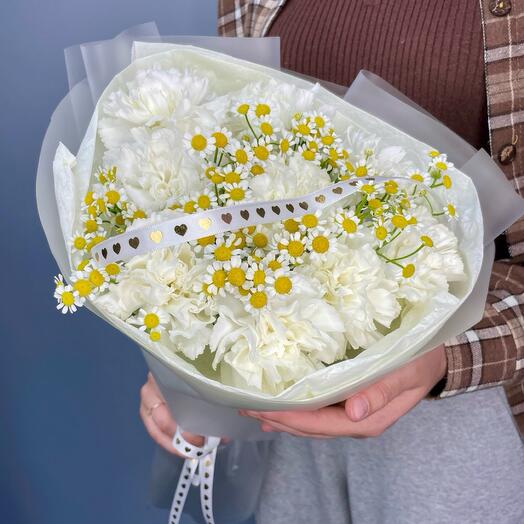 Белые диантусы с матрикарией 🌸