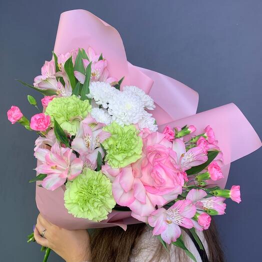 Букет«Рузанна» с французской розой, альстромерии, диантусов💖