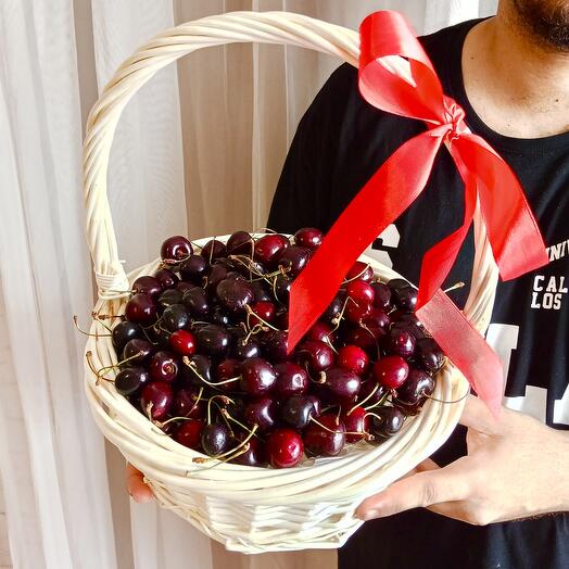 Корзина сладкой вкусной черешни 🍒