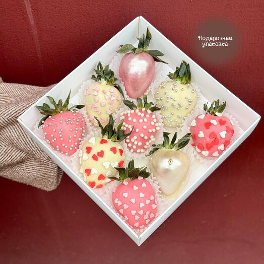 Клубника в шоколаде «Искра» (9-12 шт)