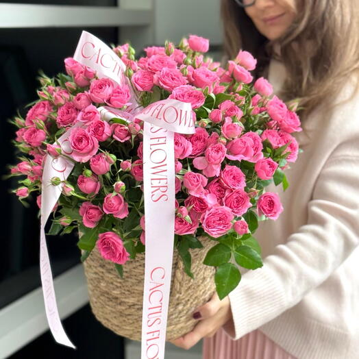 Джутовое кашпо с кустовыми розами для Любимой ( размер L)